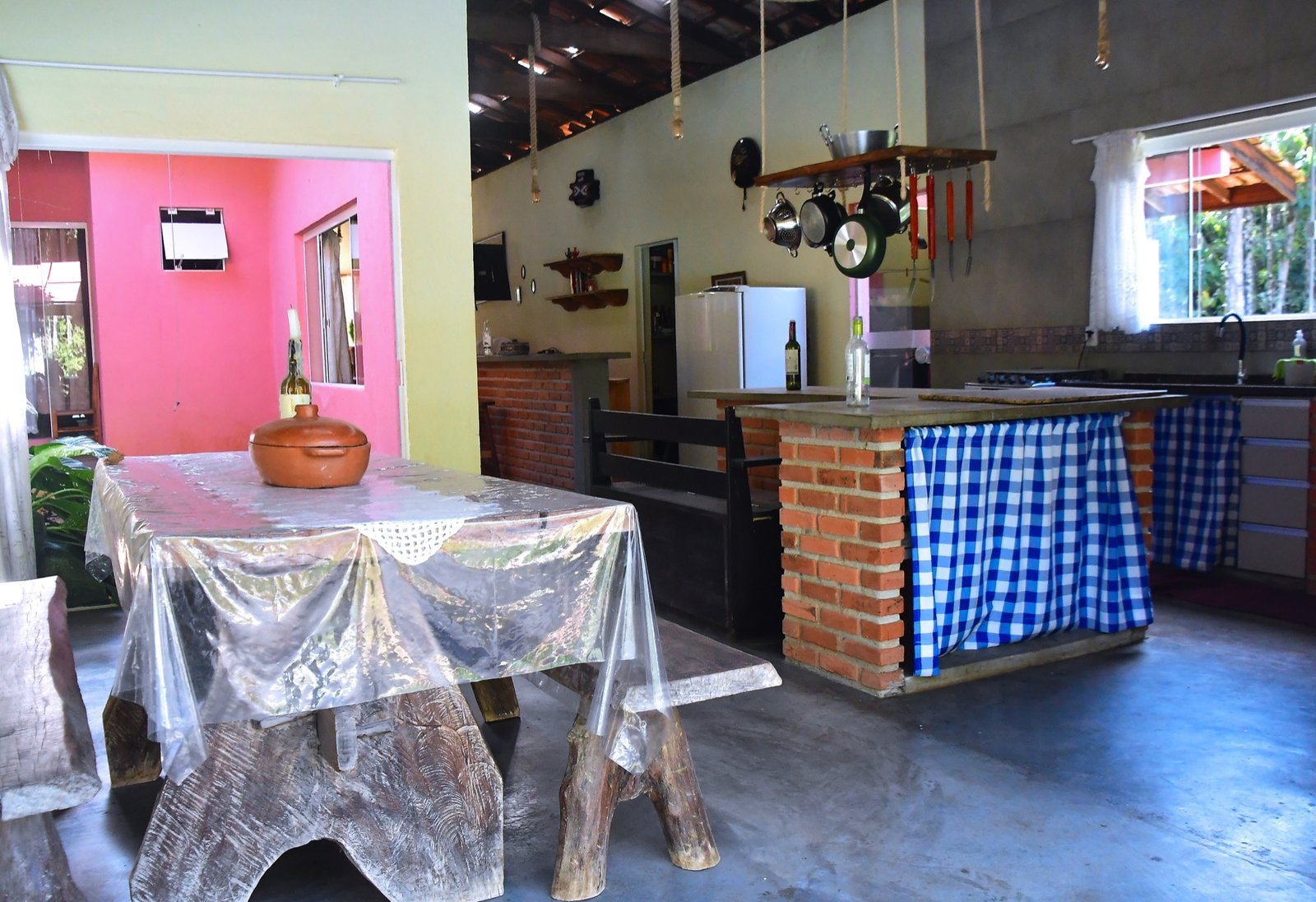 Cozinha e sala de jantar integradas